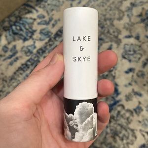Lake and sky oil roller ball